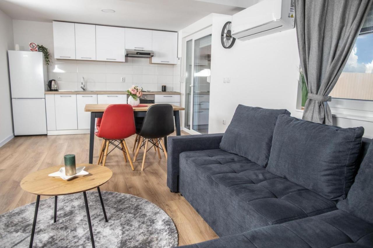 Apartman Luka Vinkovci Exterior foto